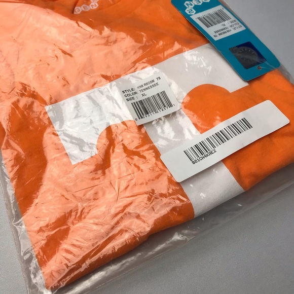 University of Tennessee, Boys T shirt XL - Picture 5 of 6